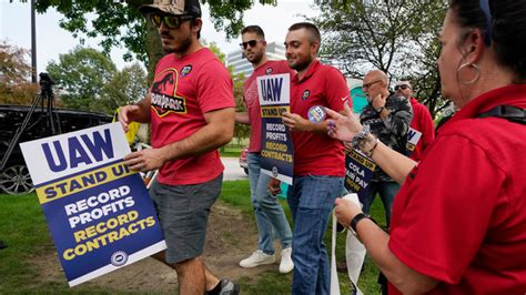Targeted auto strikes may spread to other states and cities as noon deadline set by union nears